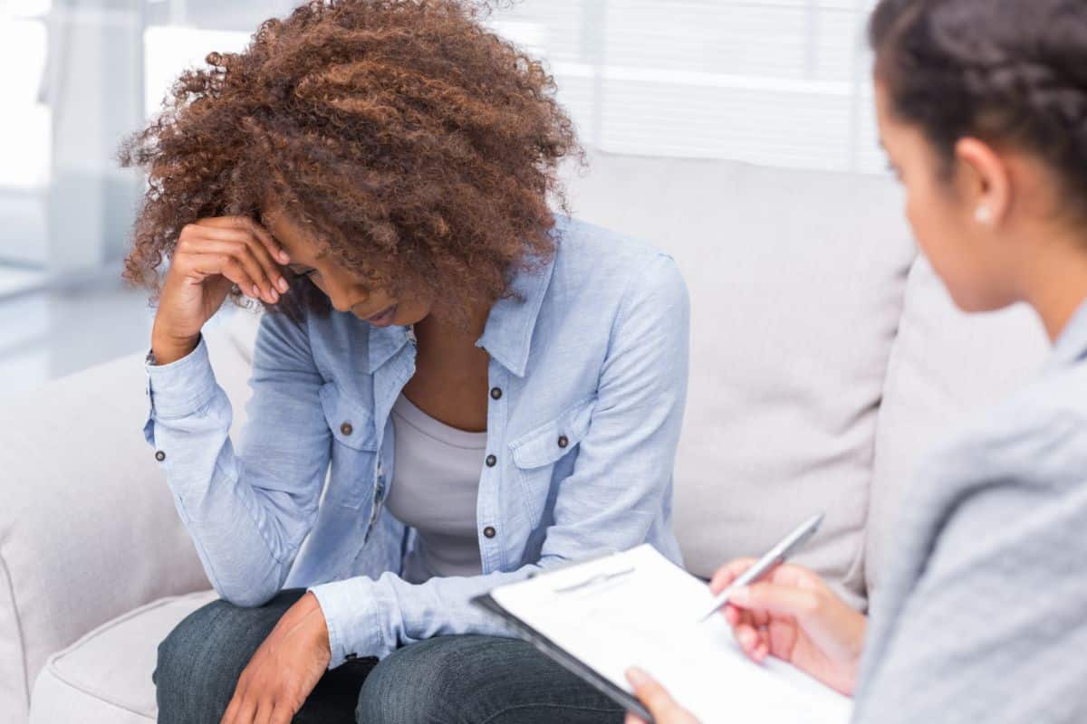 client in drug and alcohol detox to manage withdrawal symptoms
